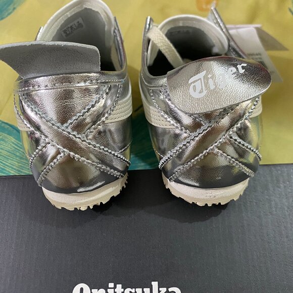Onitsuka Tiger Silver Unisex Sneakers - Picture 6 of 9